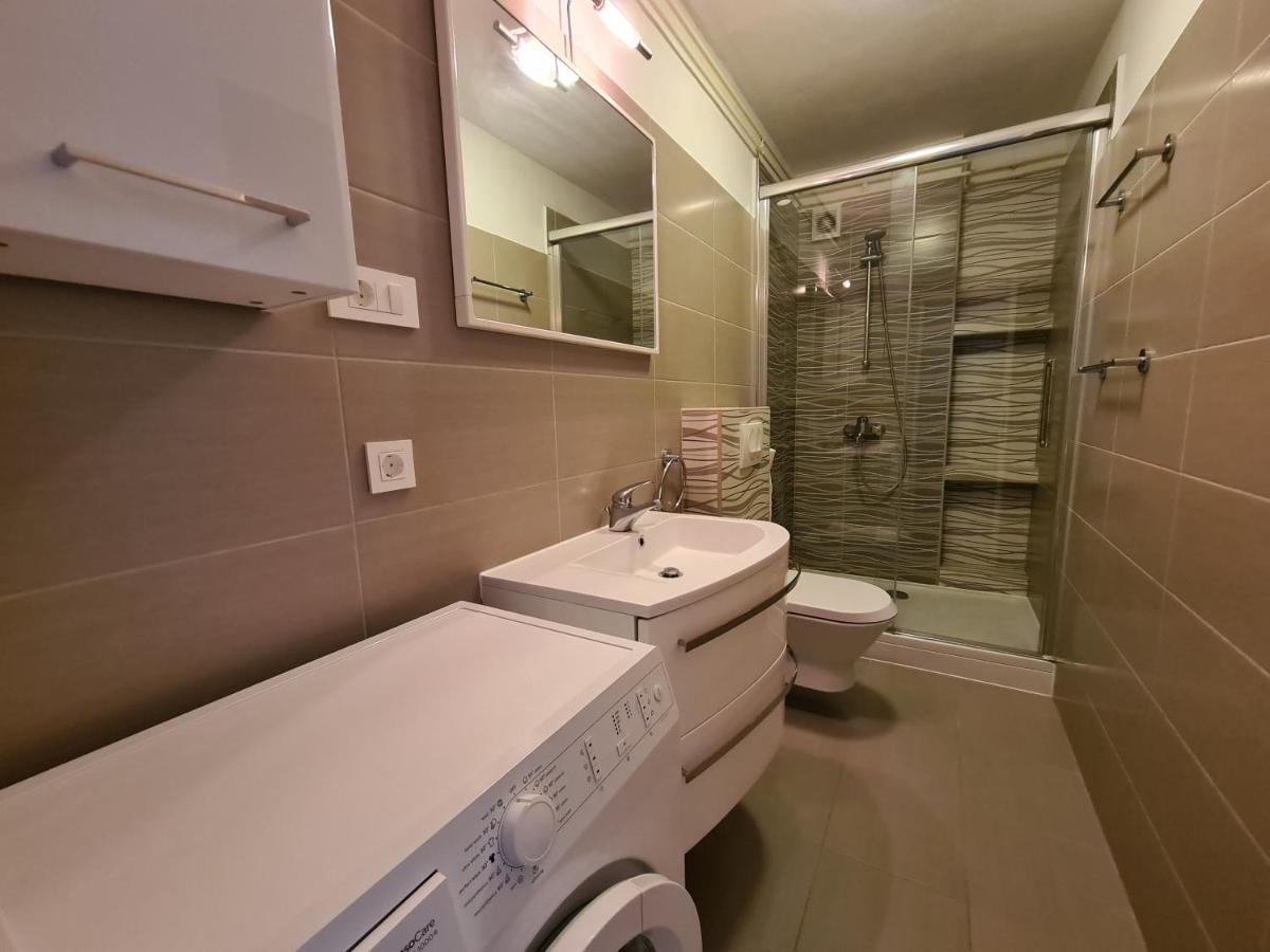 Apartments Linda Palit Exterior photo