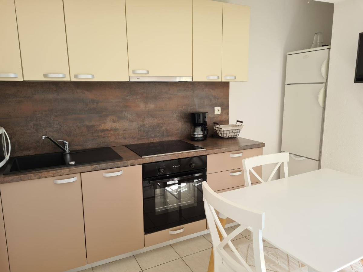Apartments Linda Palit Exterior photo